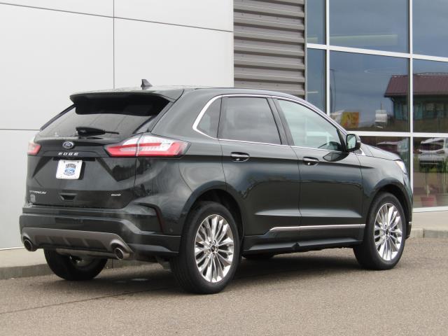 2022 ford edge titanium