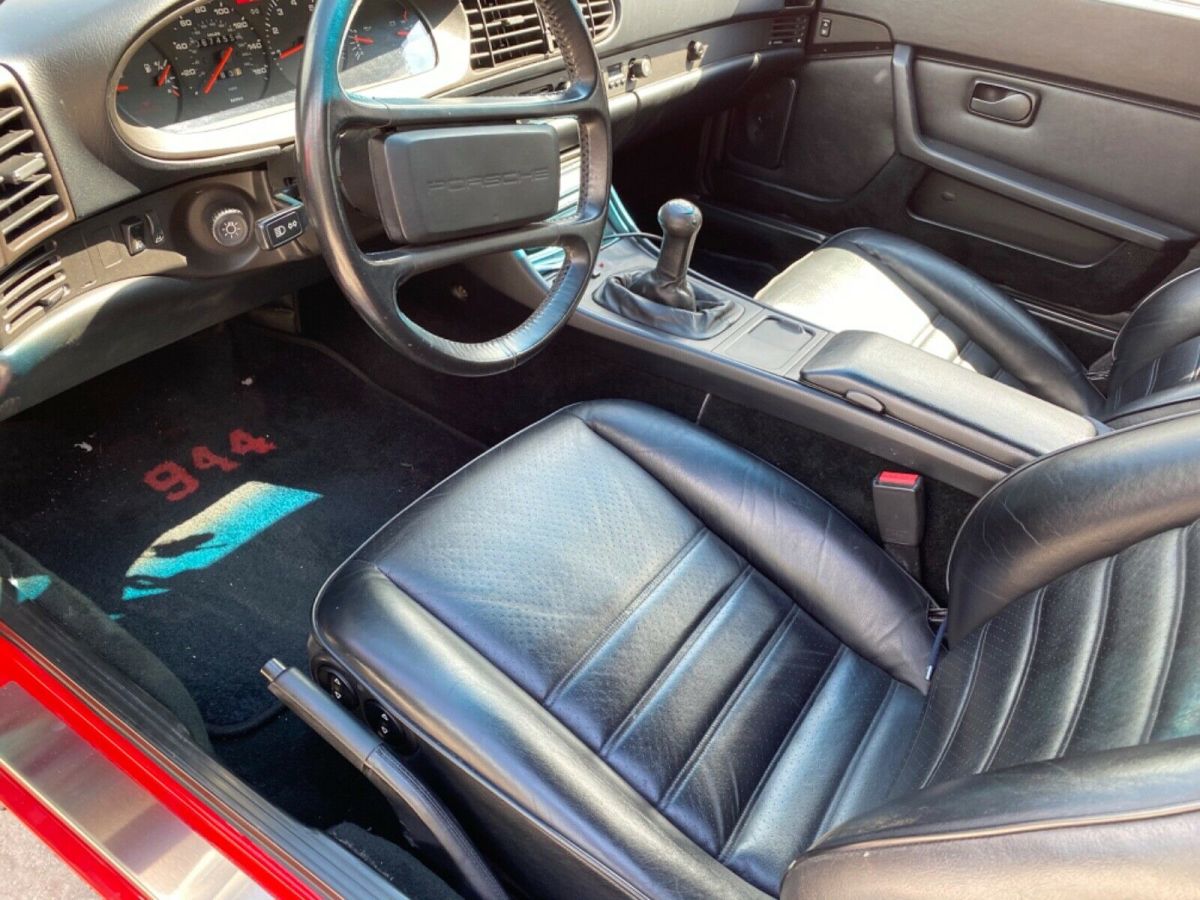 1989 2 door coupe, manual 5 speed 2.7l 4 cyl engine