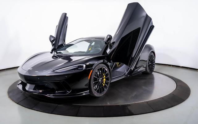 2022 mclaren gt base