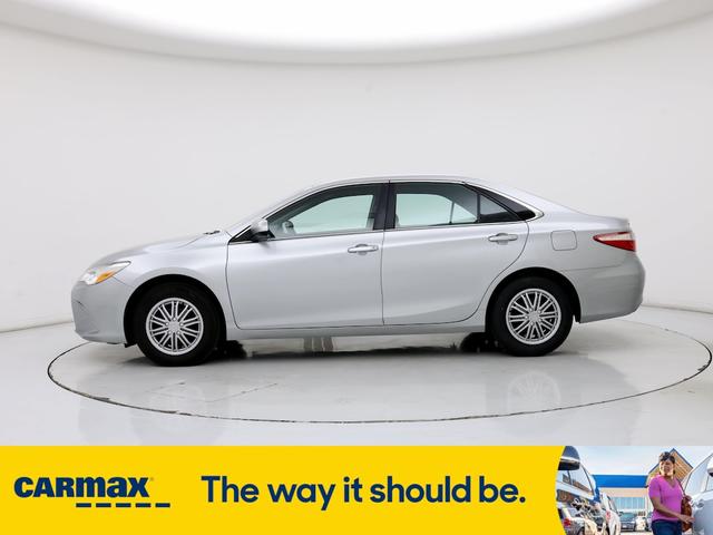 2017 toyota camry le