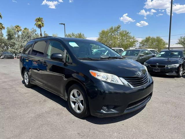 2016 toyota sienna le