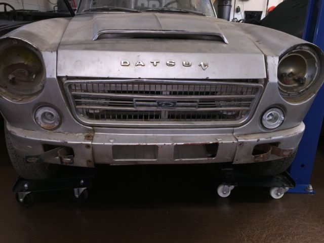 1969 datsun 2000