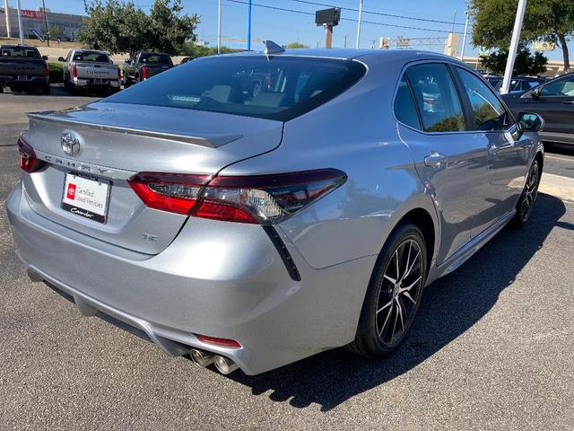2024 toyota camry se