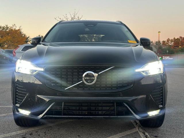 2024 volvo xc60 b5 plus dark theme