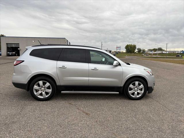 2017 chevrolet traverse lt