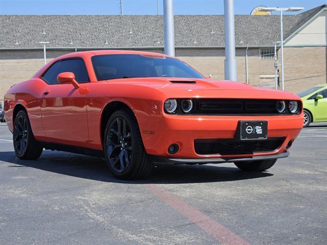 2023 dodge challenger sxt