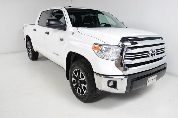 used 2017 toyota tundra 4x4 crewmax sr5 nashville, tn 37210 for sale in nashville, tennessee