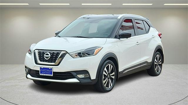 2020 nissan kicks sr
