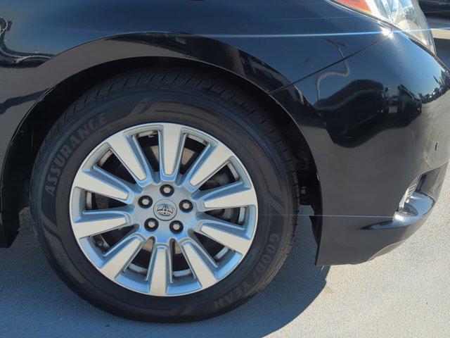 2017 toyota sienna limited