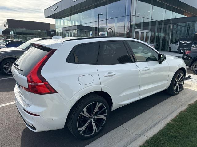 2024 volvo xc60 recharge plug-in hybrid t8 ultimate dark theme