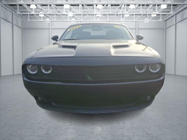 2021 dodge challenger sxt