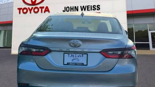 2023 toyota camry le