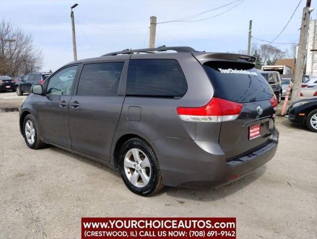 2012 toyota sienna le