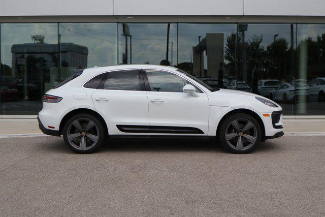 2024 porsche macan base