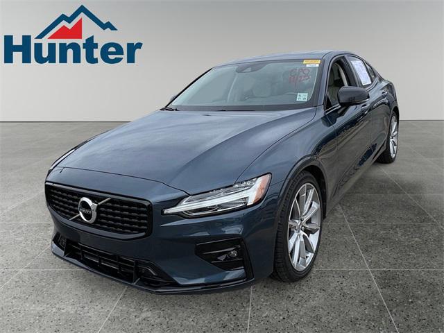 2021 volvo s60 t5 momentum