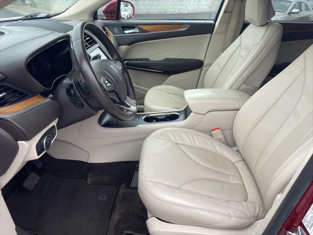 2017 lincoln mkc select