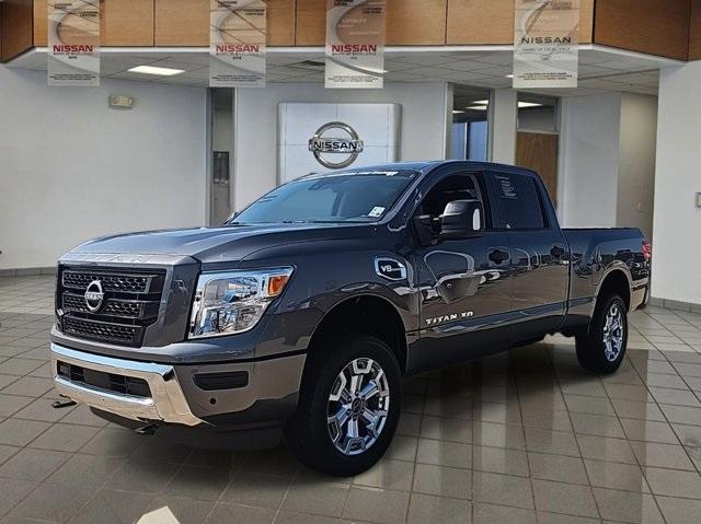 2024 nissan titan xd sv