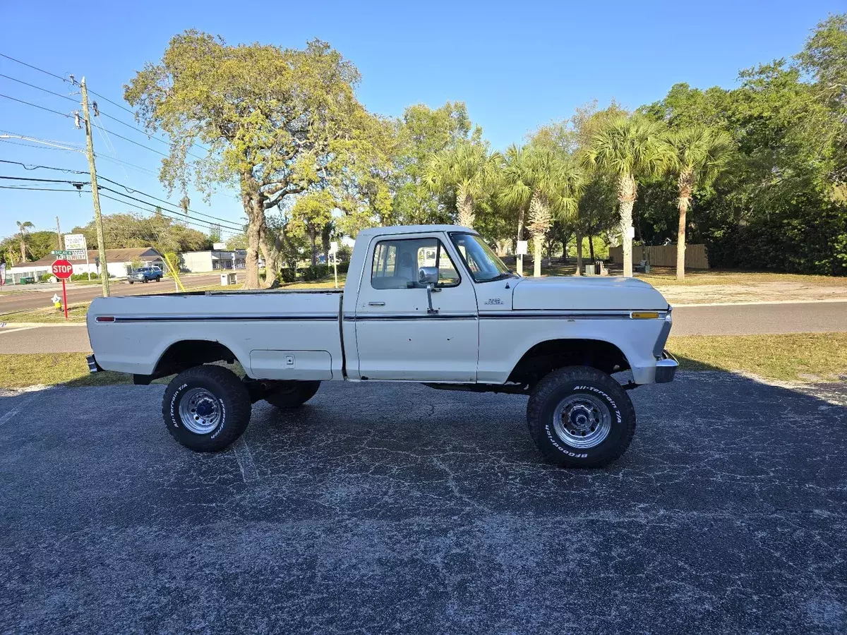 1977 ford f250 white xlt