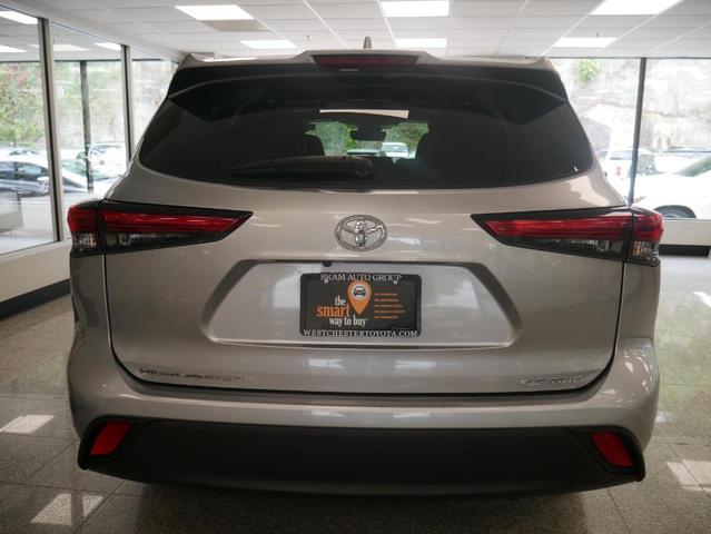 2022 toyota highlander xle