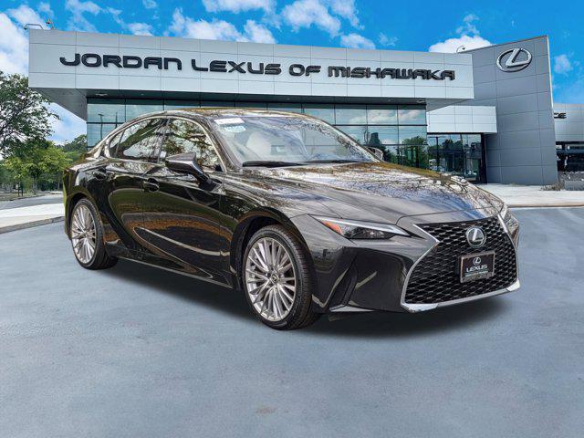2023 lexus is 300 base