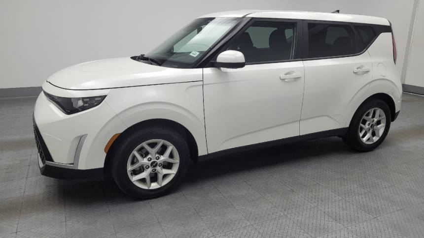 2023 kia soul lx
