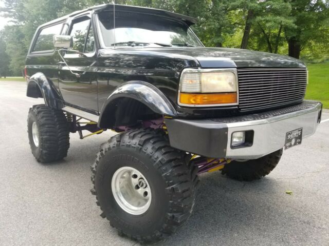 1993 ford bronco ***custom show truck*****