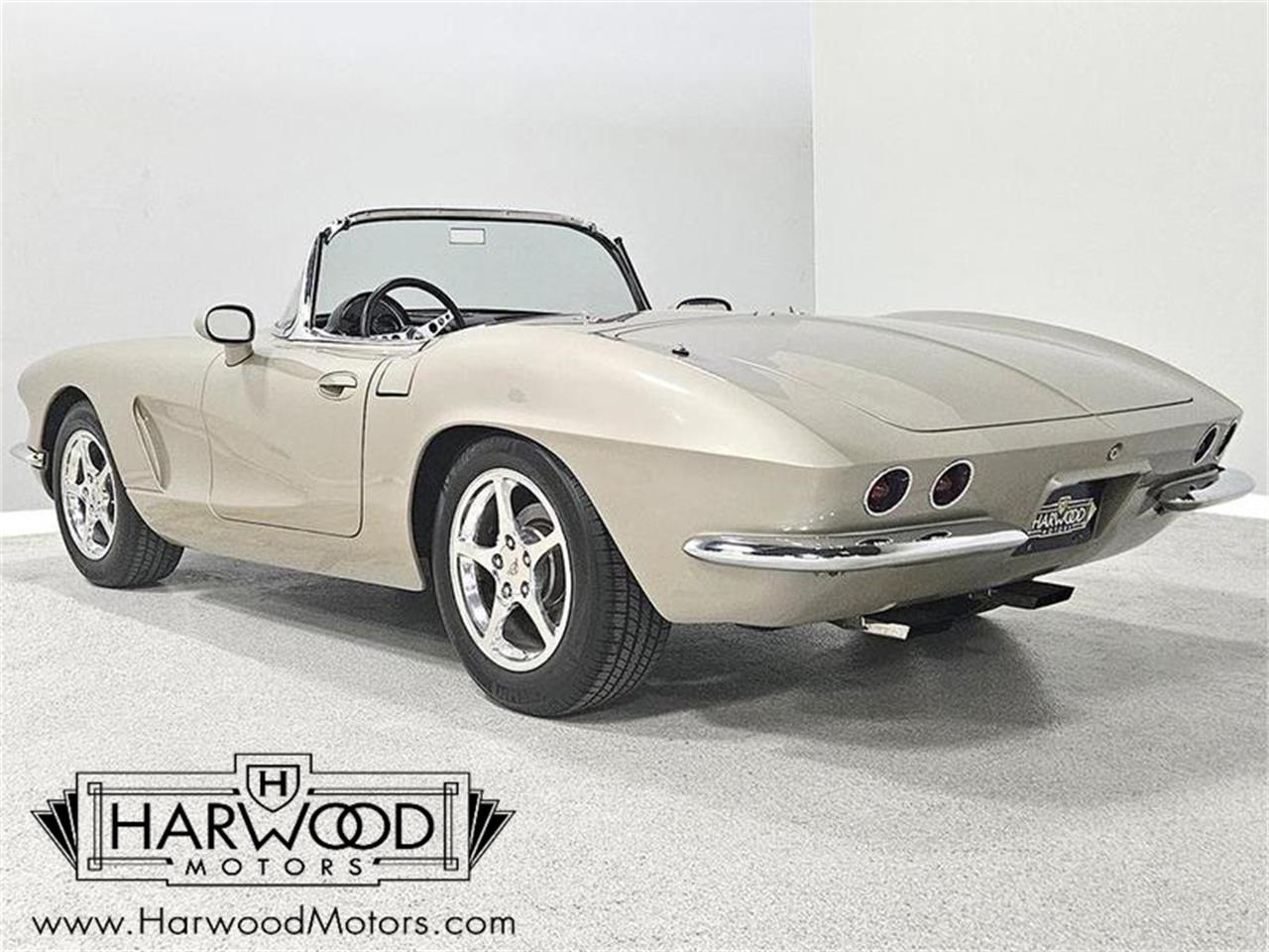 1961 chevrolet corvette