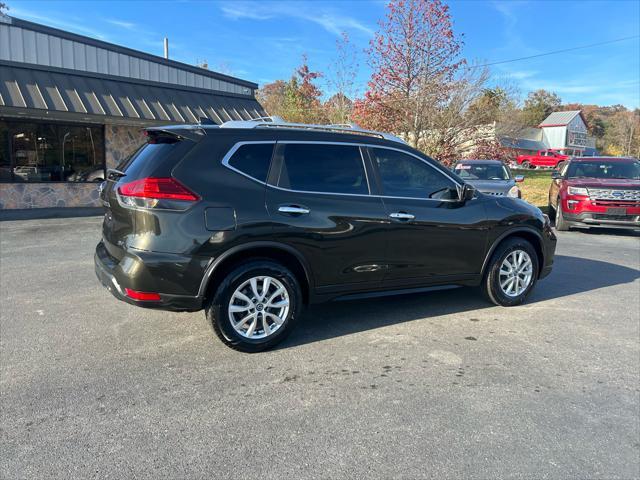 2017 nissan rogue sv