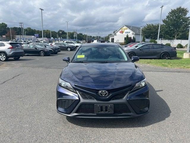 2022 toyota camry se