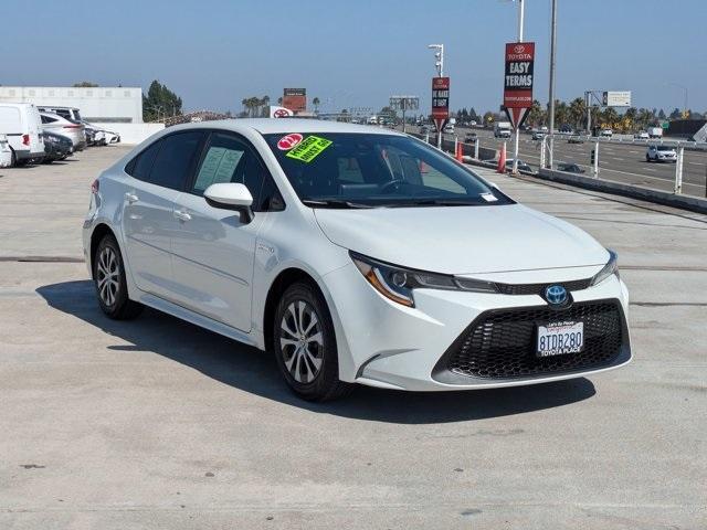 2021 toyota corolla hybrid le