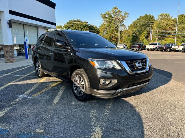 2019 nissan pathfinder sv