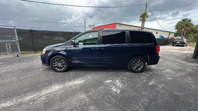 2017 dodge grand caravan sxt
