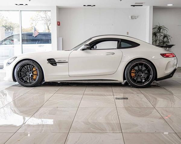 2018 mercedes-benz amg gt r