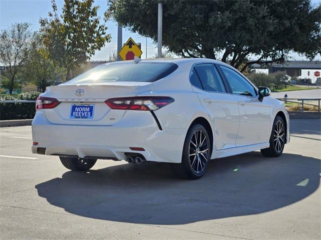 2024 toyota camry se