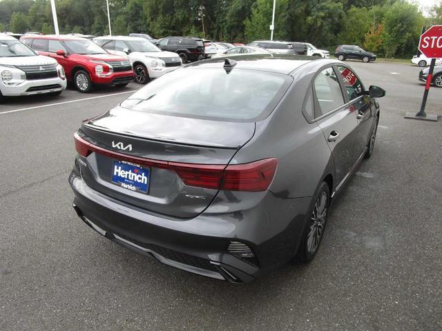 2023 kia forte gt-line