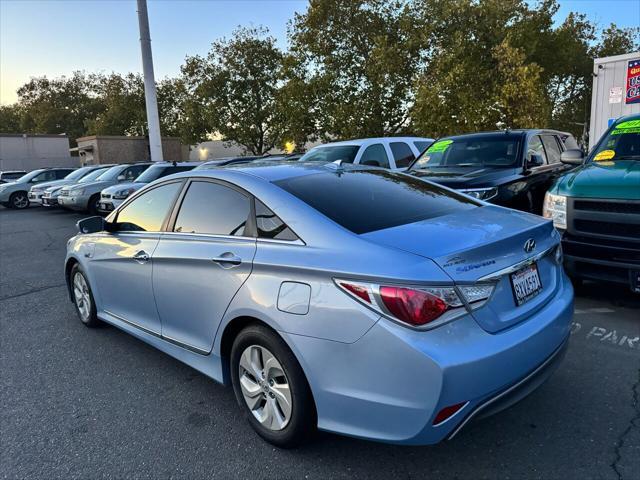 2013 hyundai sonata hybrid base
