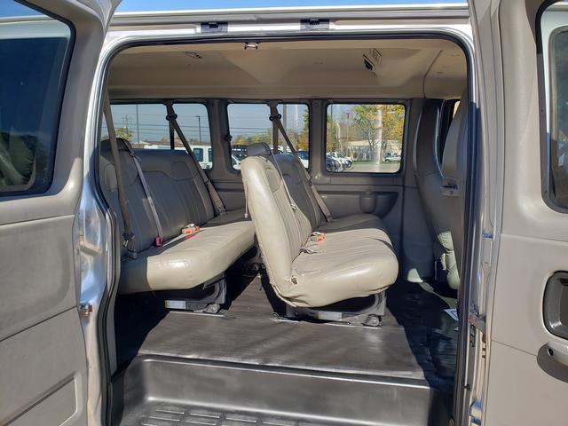 2017 chevrolet express 3500 ls