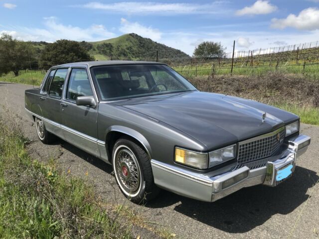 gray 1989 cadillac fleetwood sedan 4.5 l v8