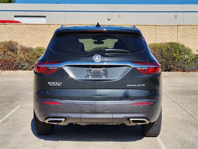 2018 buick enclave essence