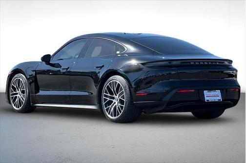 2022 porsche taycan