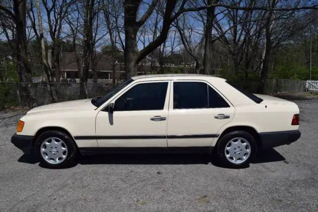 1987 mercedes-benz 300-class 300e 4dr sedan automatic 4-speed rwd i6 3.0l
