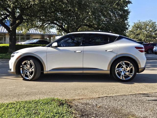 2023 genesis gv60 performance