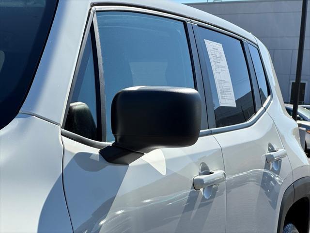 2023 jeep renegade latitude