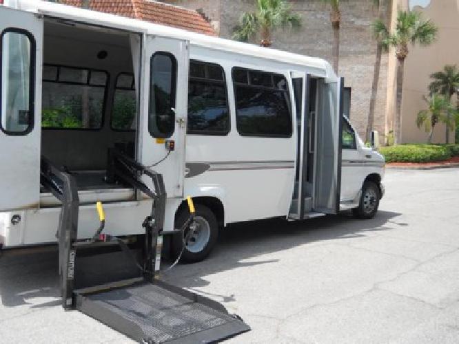 used 2004 ford e-450 e-450 ameritrans handicap shuttle bus, 67,865 miles in westbury, ny