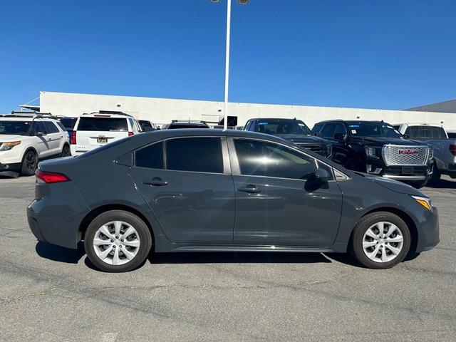 2023 toyota corolla hybrid le