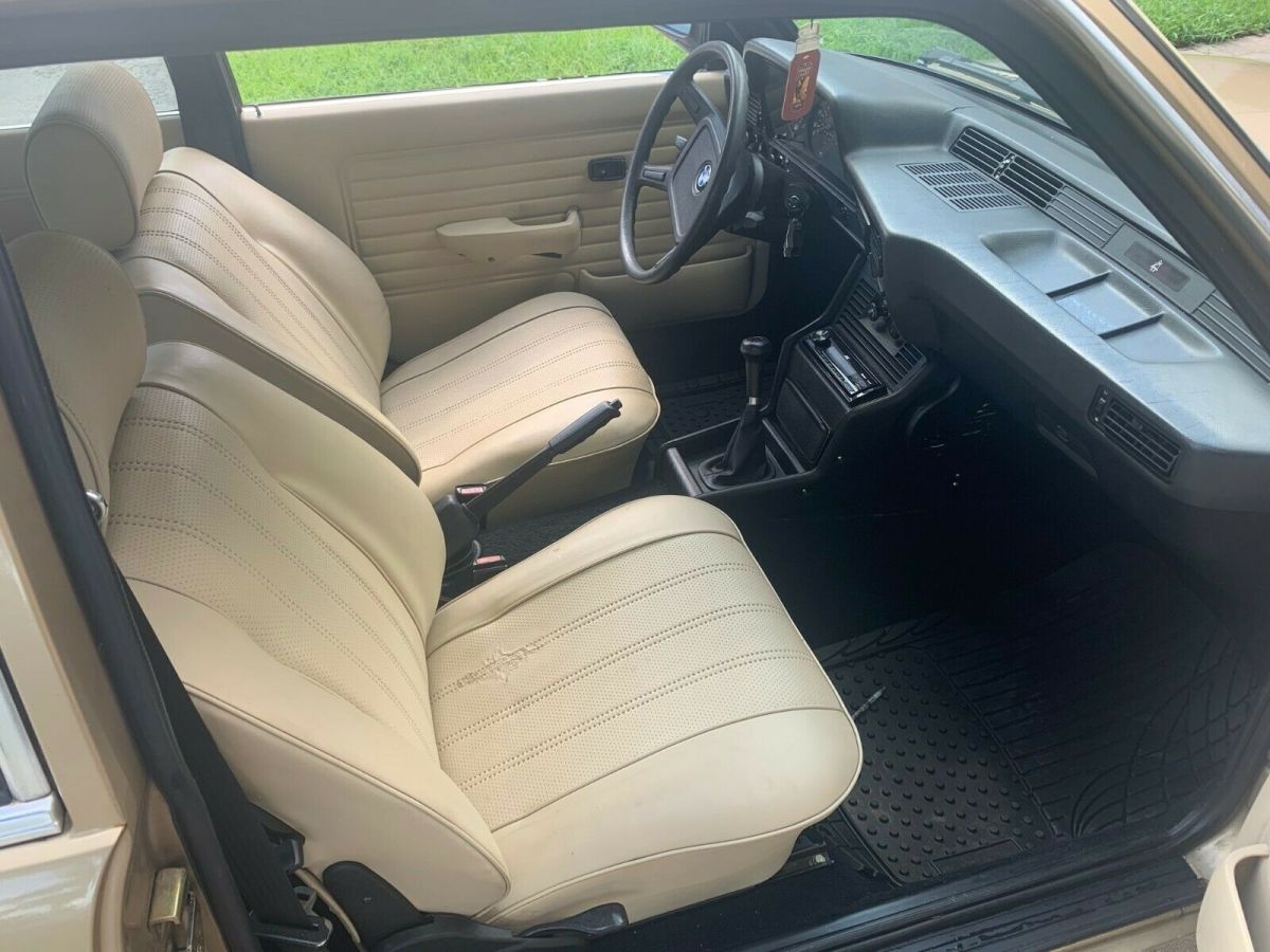 1982 bmw 320i base 1.8l