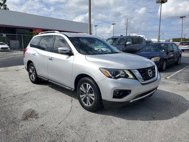 2017 nissan pathfinder sv