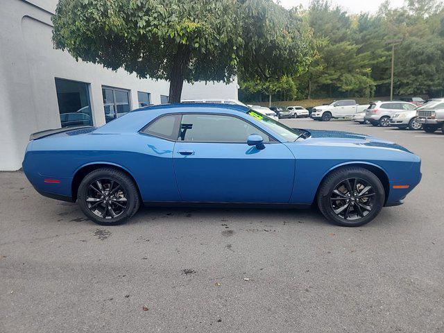 2023 dodge challenger sxt