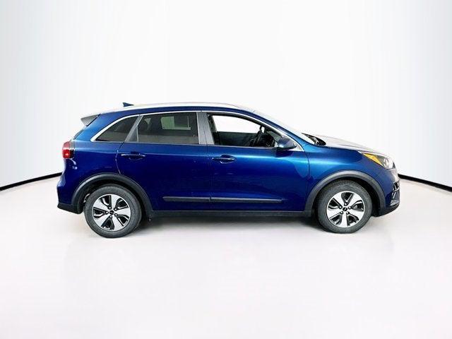 2022 kia niro lx