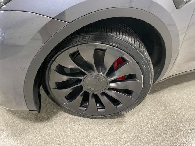 2022 tesla model y performance